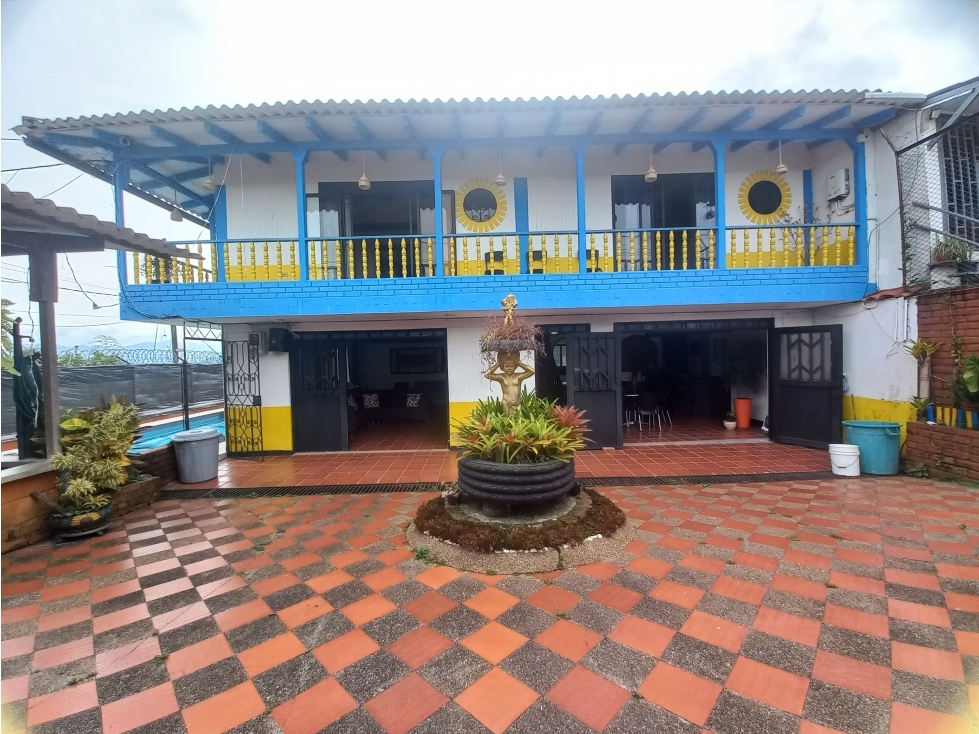 VENTA CASA CAMPESTRE VÍA ARMENIA - PEREIRA