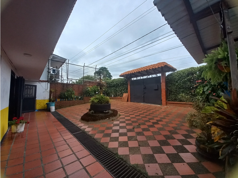 VENTA CASA CAMPESTRE VÍA ARMENIA - PEREIRA — foto 2