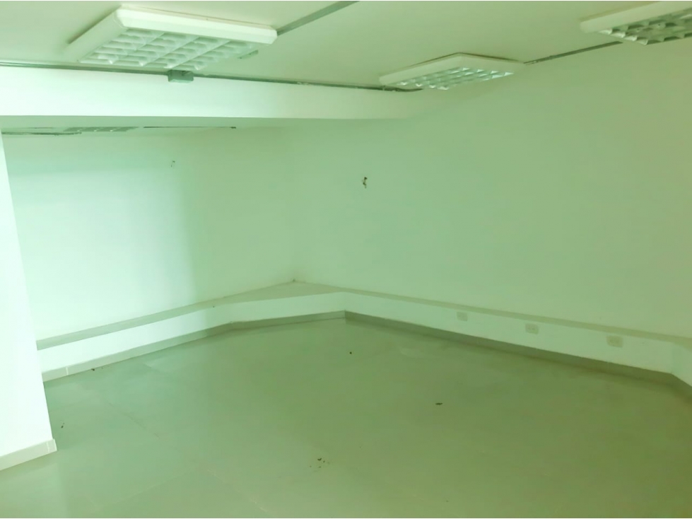VENTA / ARRIENDO LOCAL COMERCIAL EL MAYOR - 3