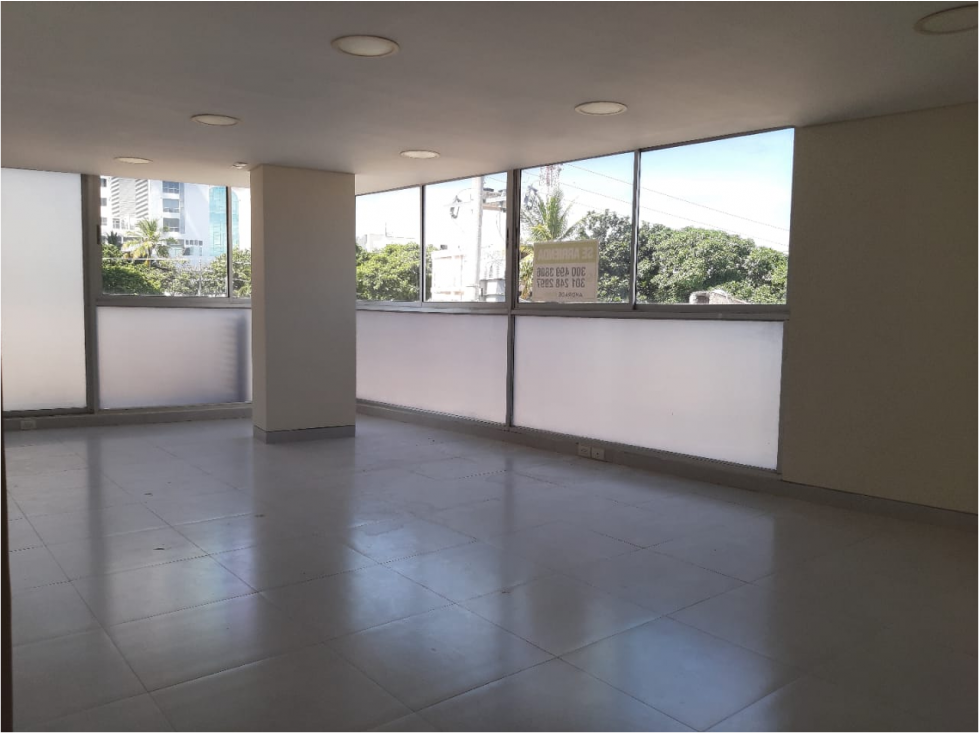Se Vende oficina centro histórico de Santa Marta - 3