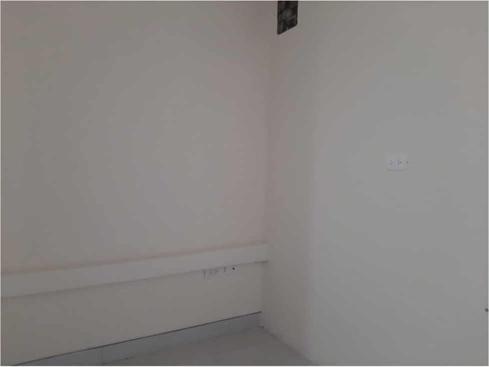 Se Vende oficina centro histórico de Santa Marta - 6
