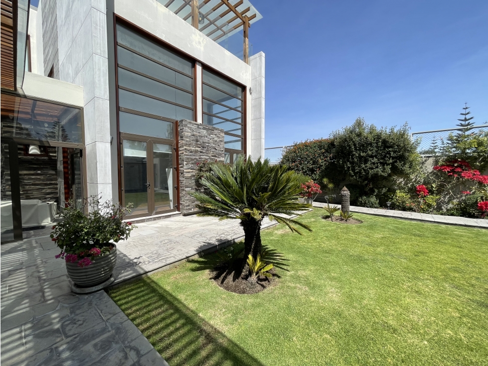 VENTA DE CASA EN EXCLUSIVA ZONA DE CHALLAPAMPA TRADICIONAL — foto 2