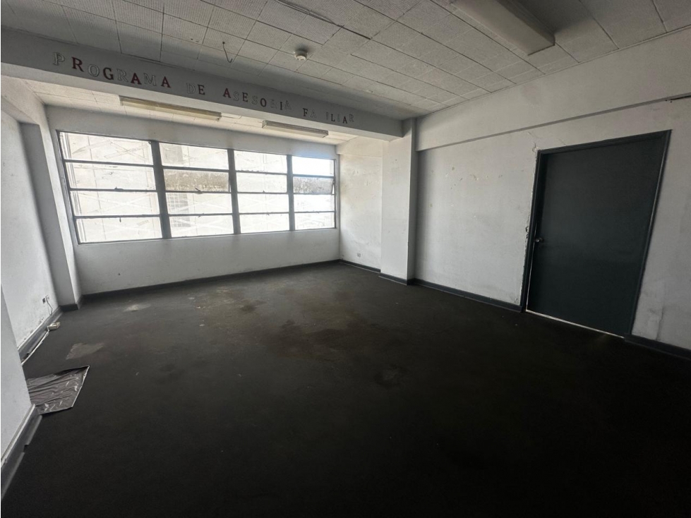 VENTA DE 4 OFICINAS EN CERCADO DE LIMA - 1