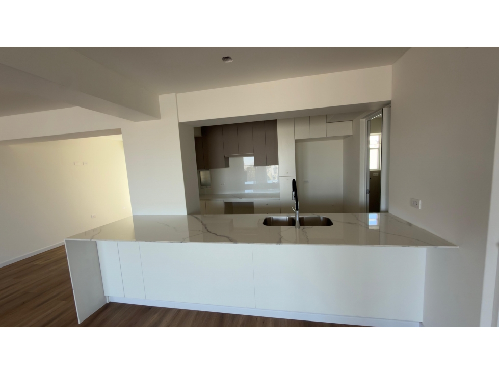 DEPARTAMENTO DE LUJO EN CAYMA — foto 3