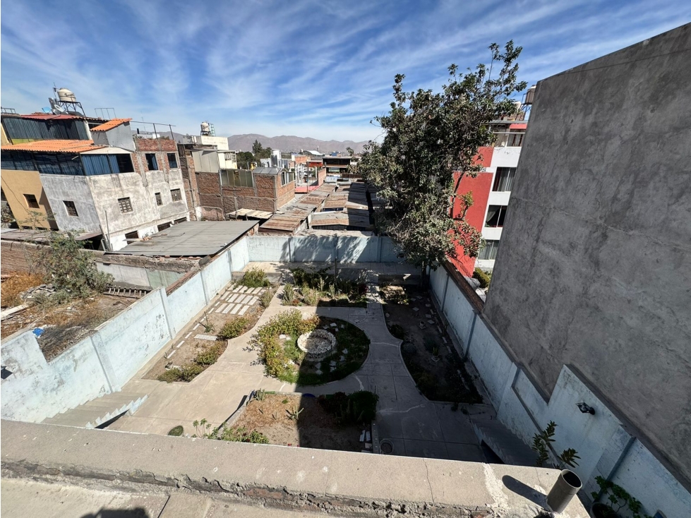 TERRENO COMERCIAL EN EL CENTRO DE AQP - 4