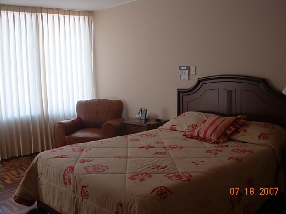 VENTA DE CASONA EN YANAHUARA A 1/2 CUADRA DE LA AV. EJERCITO - 5