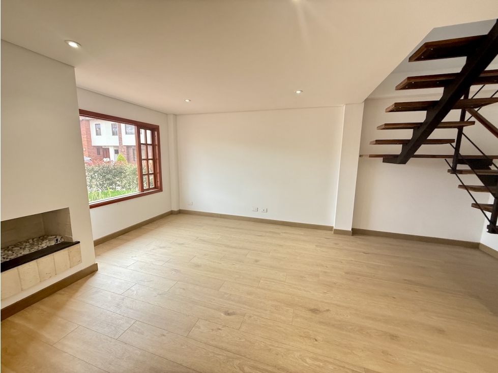 Casa en Venta Chía Amplios Espacios y Entorno Natural — foto 2