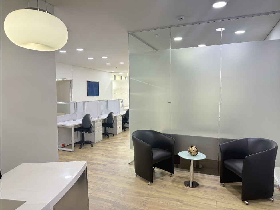 Oficina en Venta North Point Piso 14 Amoblada 121 m² 2 Parqueaderos - 6