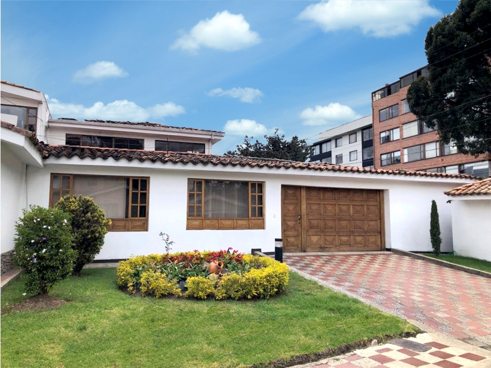Casa en La Alhambra Bogotá Amplia, Iluminada y Gran Ubicación
