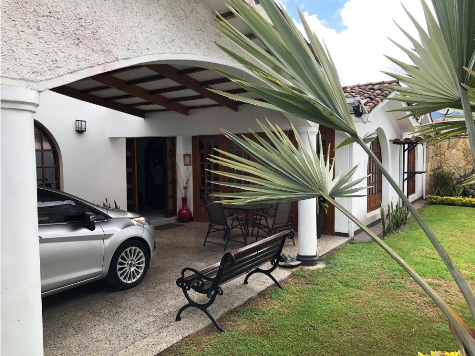 Casa en La Alhambra Bogotá Amplia, Iluminada y Gran Ubicación — foto 2
