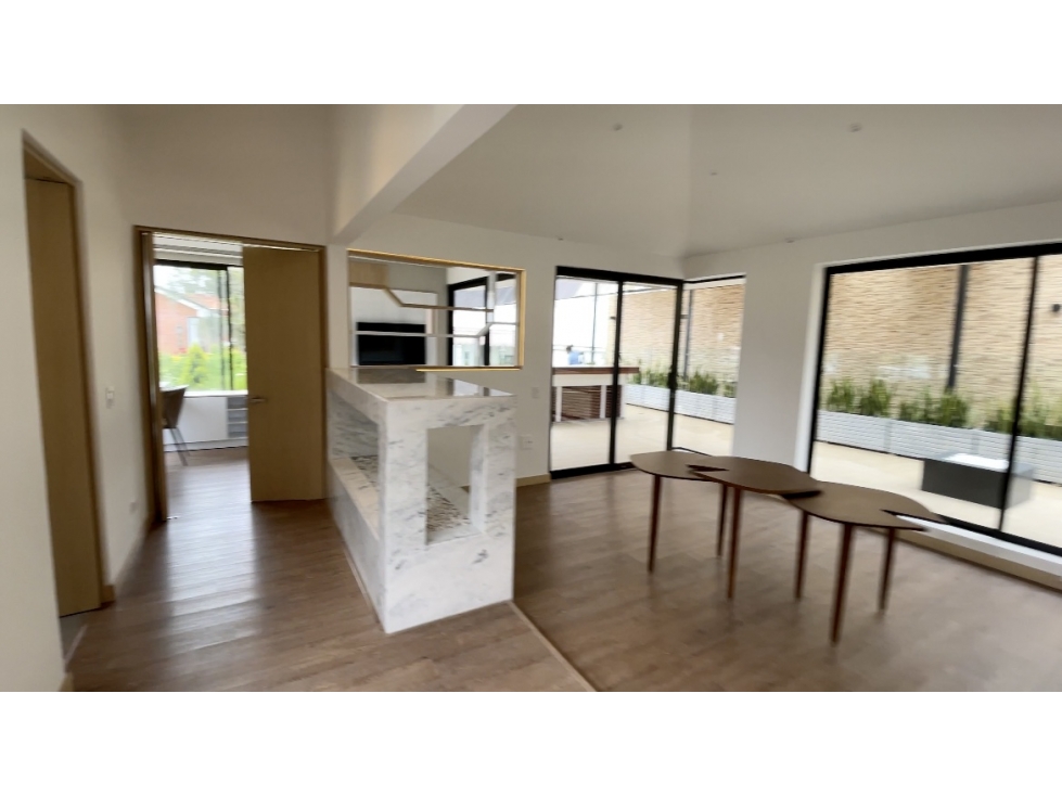 Moderna casa con piscina en Guaymaral — foto 4