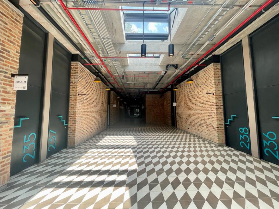CENTRO COMERCIAL SAN ROQUE CAJICA OFICINA AMOBLADA - ARRIENDO - 6