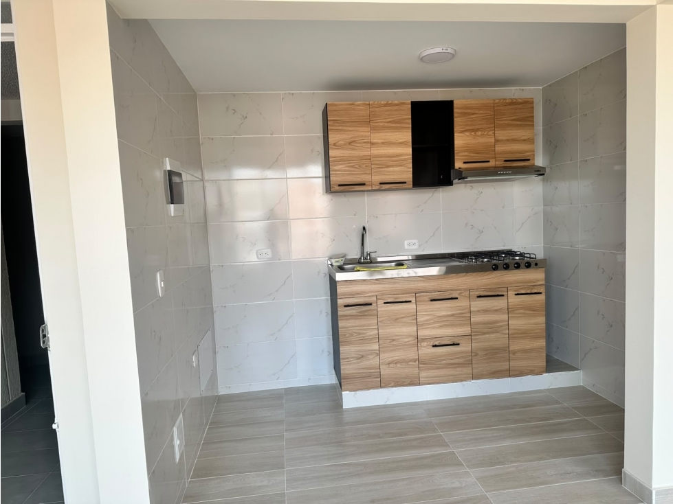 Arriendo Apto 2 Hab, Piso 11, Garaje Conjunto Lima, Madrid — foto 3