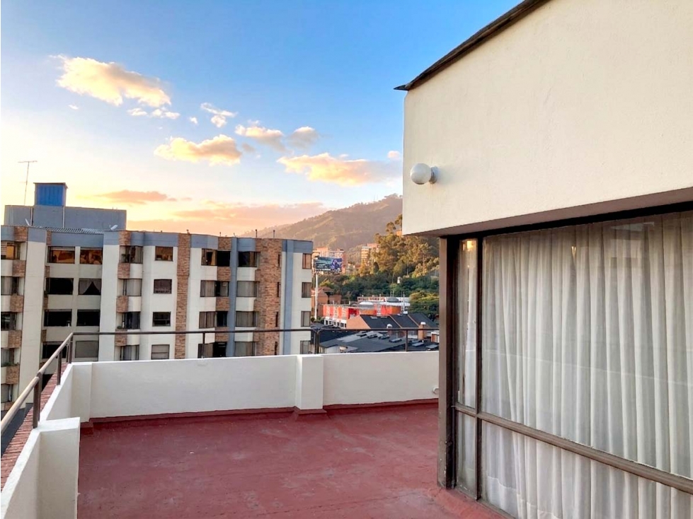 Penthouse con Terraza Privada de 40 m² en Cedritos