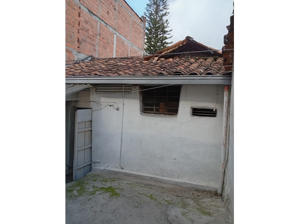 Casa lote Gran Oportunidad de Inversión en el Corazón de La América! — foto 2