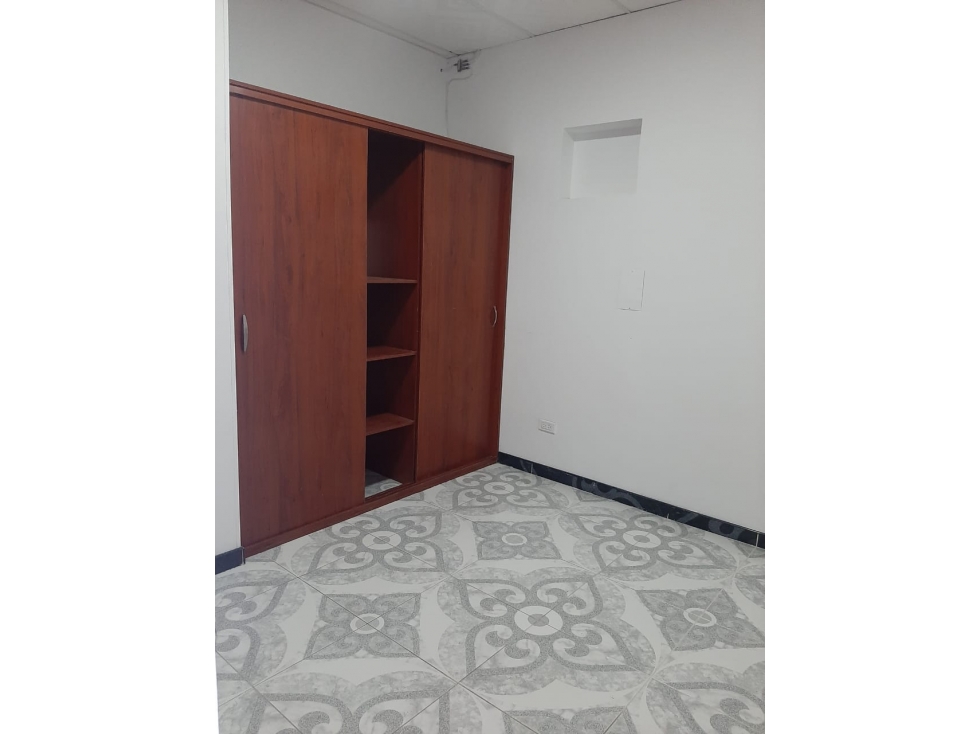 VENTA DE CASA DE DOS PISOS EN VILLAVICENCIO REMODELADA — foto 3
