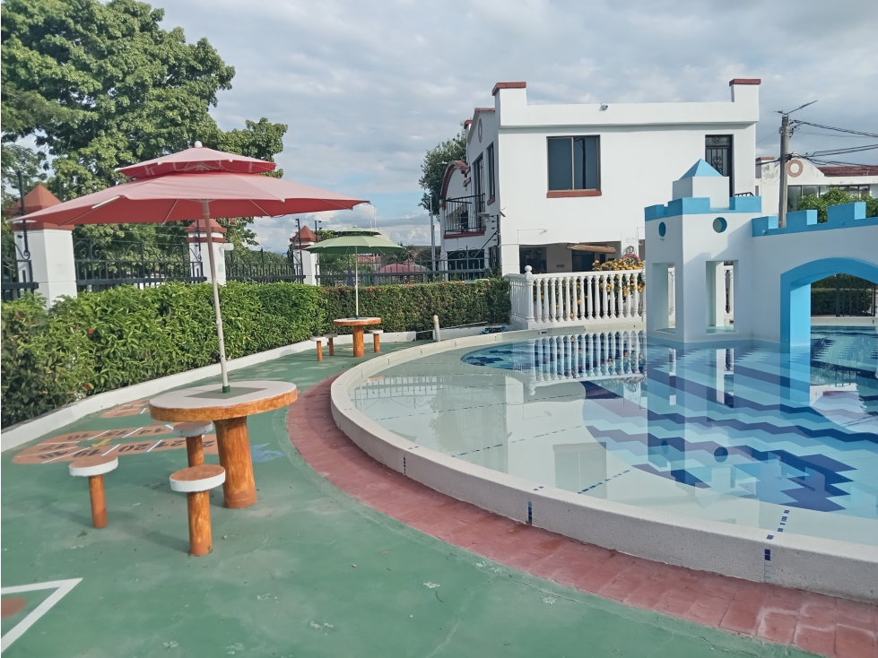 Casa de 2 Pisos con Jacuzzi en Condominio Flandes — foto 6