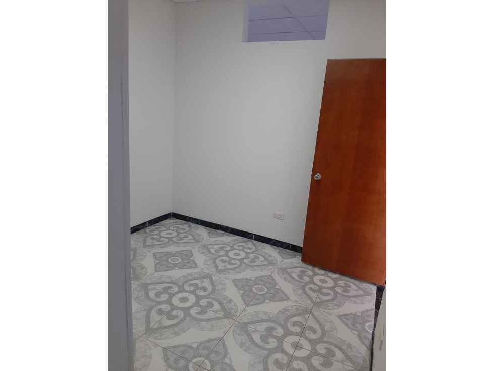 VENTA DE CASA DE DOS PISOS EN VILLAVICENCIO REMODELADA — foto 4