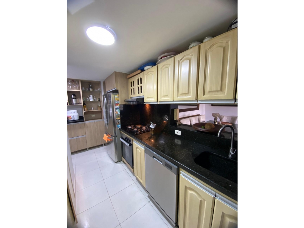 Venta de hermoso Apartamento urba siempre verde (loma Bernal) - 4