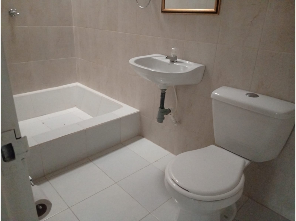 Oportunidad Única en La Floresta con 2 Pisos Independientes/construir — foto 5