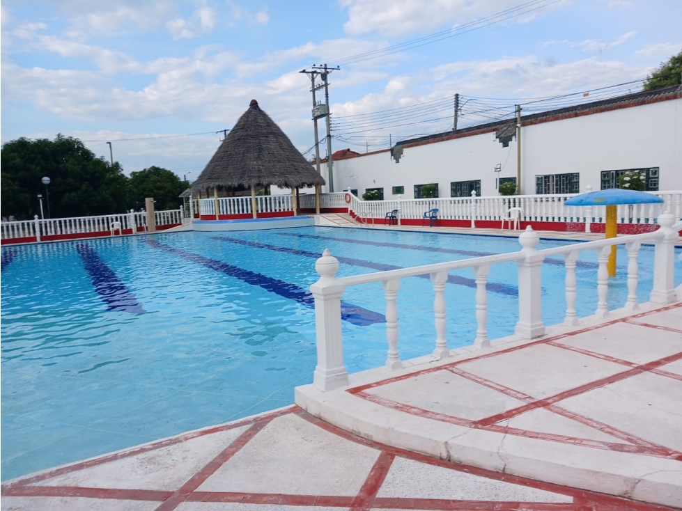 Oportunidad Única: Casa Amoblada con Piscina Espectacular en Flandes. — foto 2