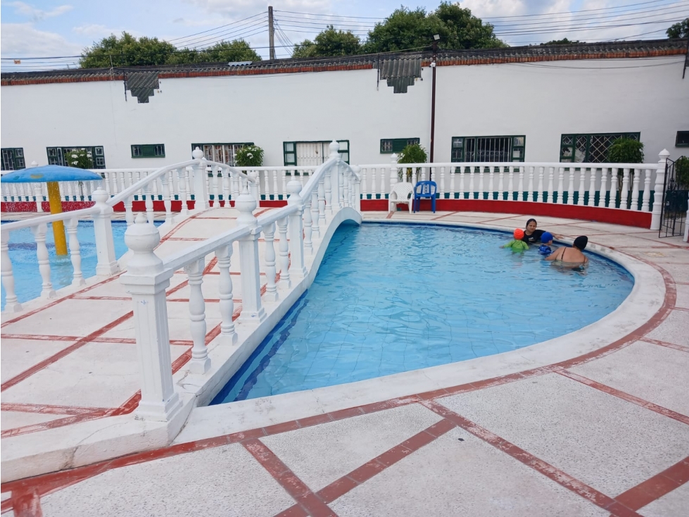 Oportunidad Única: Casa Amoblada con Piscina Espectacular en Flandes. — foto 3