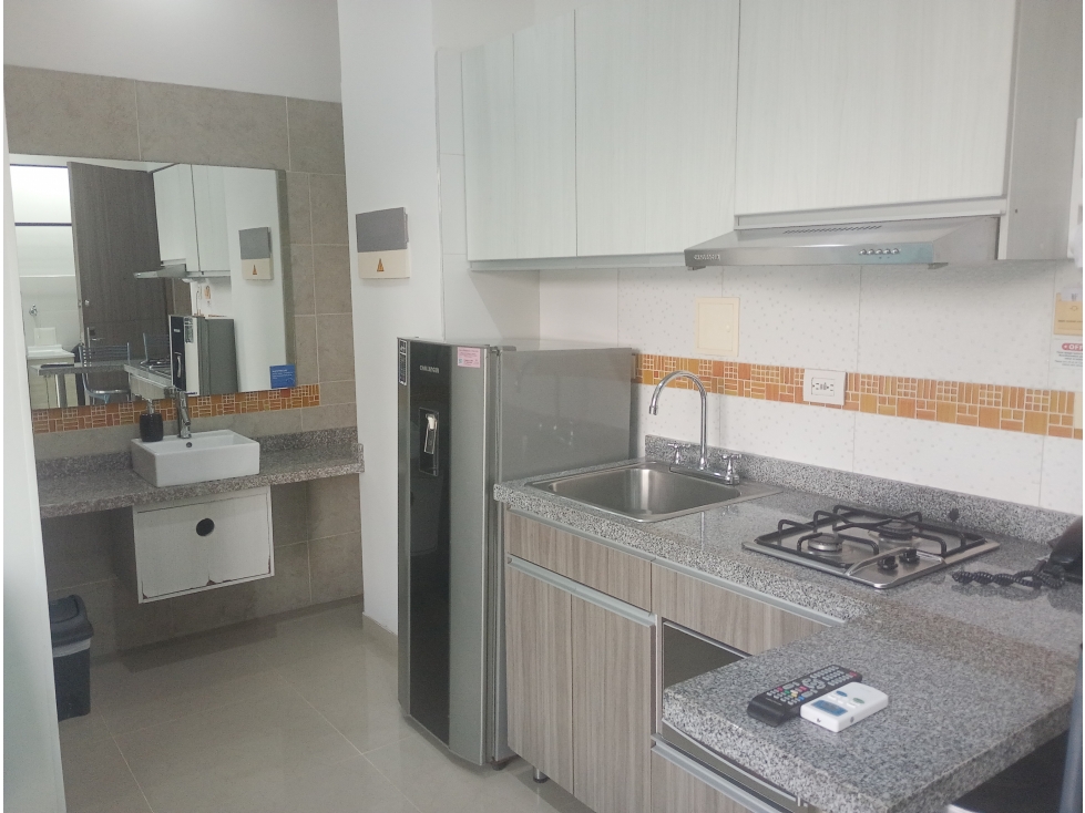 VENTA Y ARRIENDO APTOESTUDIO AMOBLADO EN SALGUERO — foto 5