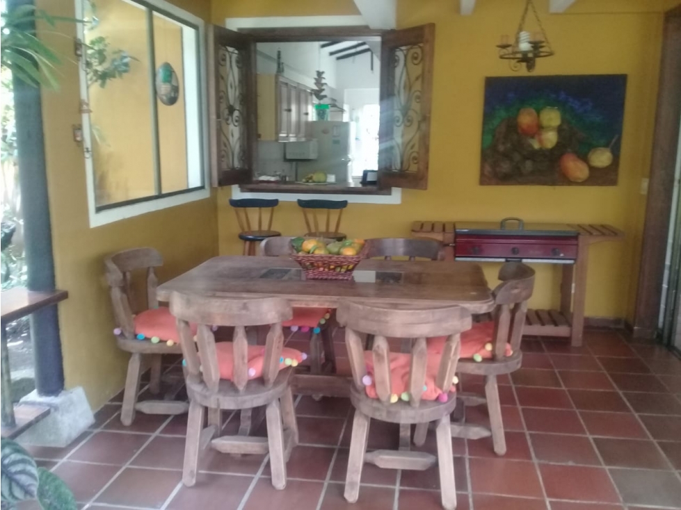 CASA EN VENTA- EN CONDOMINIO- LA VEGA 222m2-LOTE 670m2- $1000mm