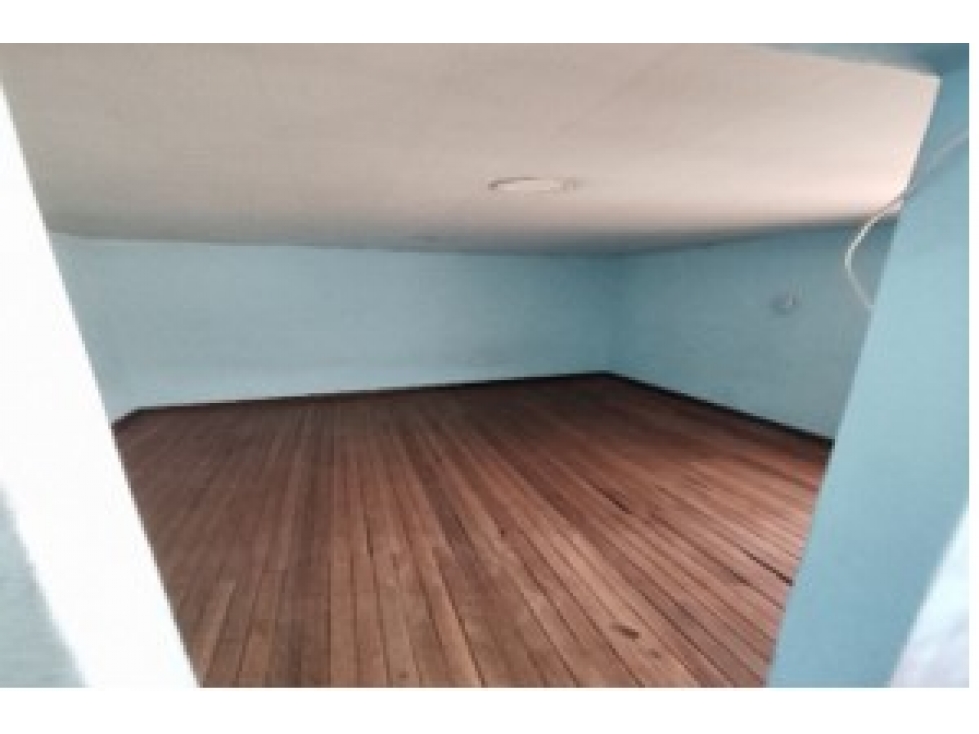 CASA EN VENTA BARRIO SANTANDER BOG, 216m2, OFI, VIV $480mm — foto 2