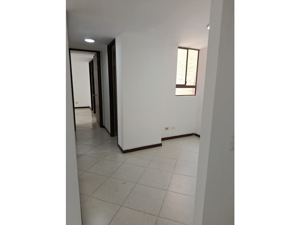 lindo Apartamento en Venta Calasanz Parte Baja, Cerca a la 80 — foto 3