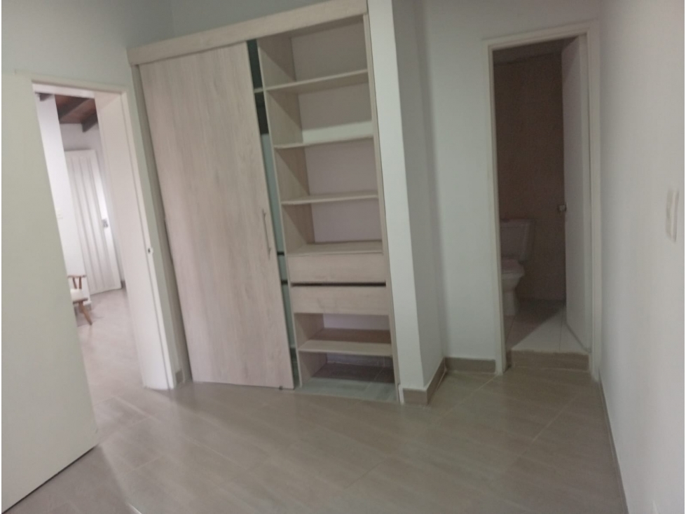 Oportunidad Única en La Floresta con 2 Pisos Independientes/construir — foto 3