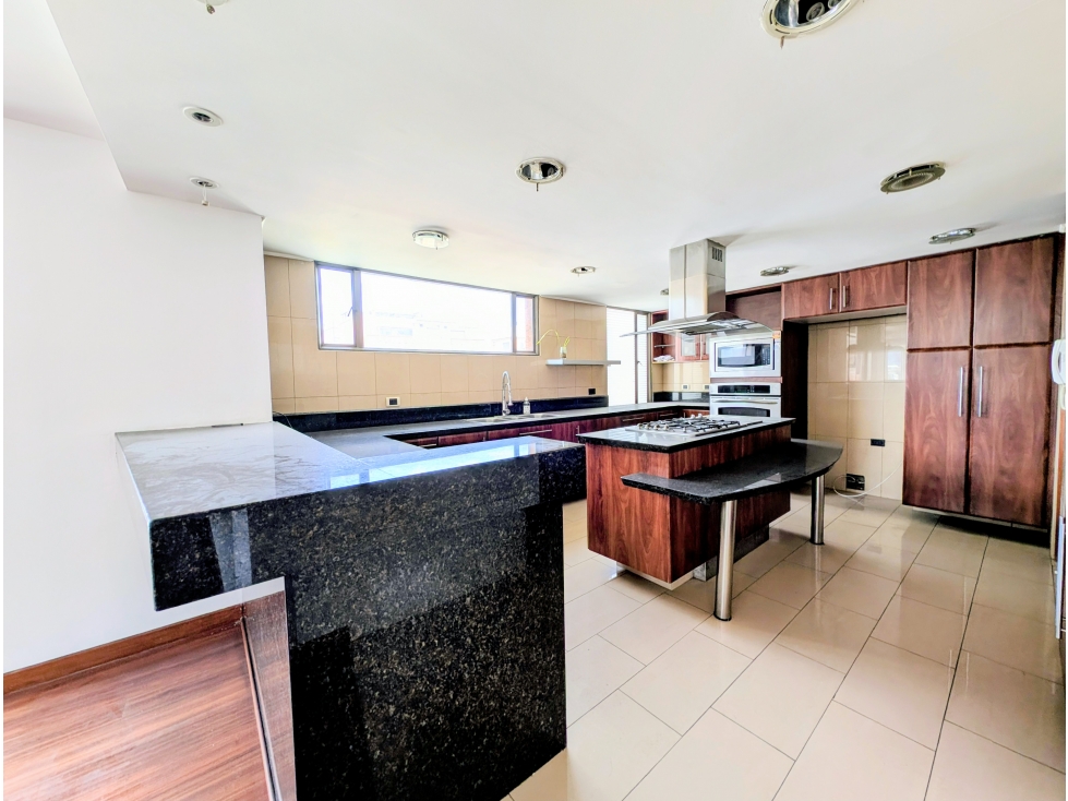 VENTA APTO, 4hab, 5wc, estudio, terraza, 4 parq, depósito — foto 5