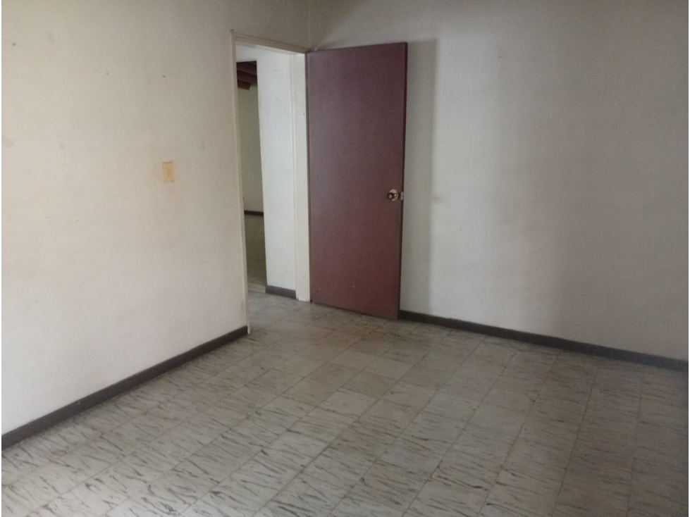 Gran Oportunidad de inversion Casa Lote Unifamiliar sector La Floresta — foto 5