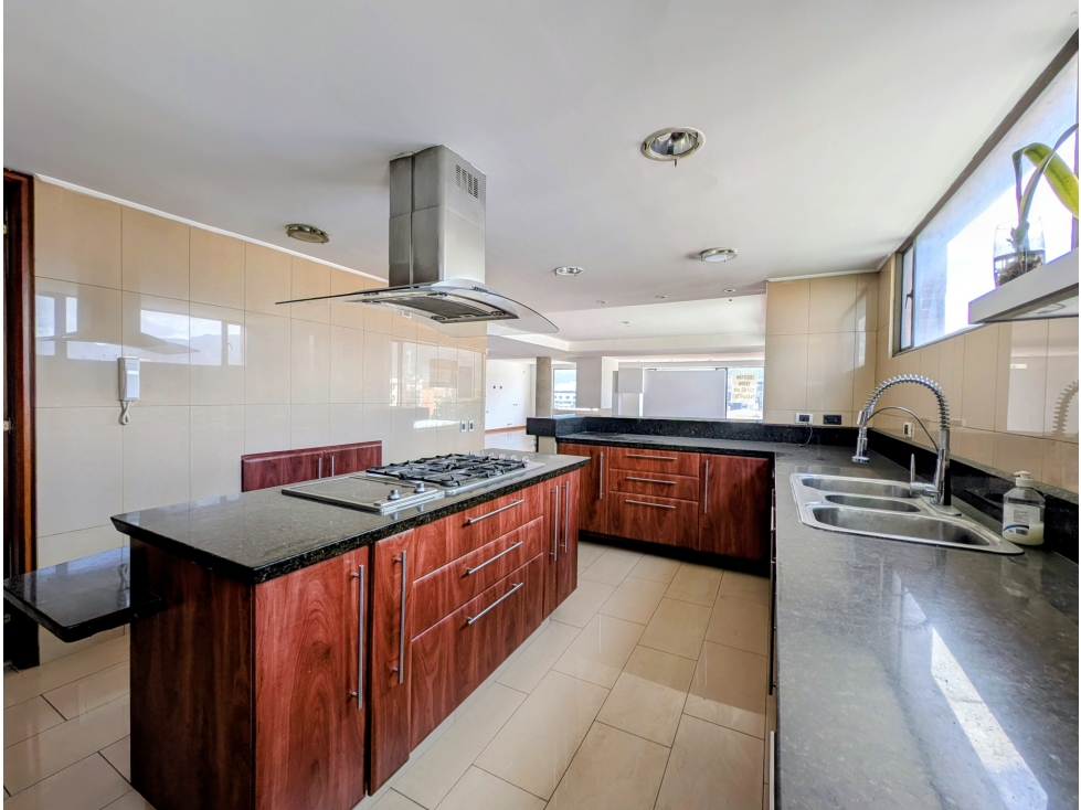 VENTA APTO, 4hab, 5wc, estudio, terraza, 4 parq, depósito — foto 6