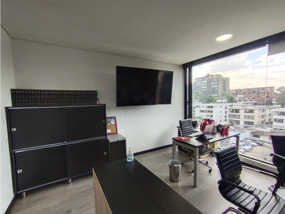 OFICINA EN VENTA CHICO NORTE RENTANDO 72m2 $640mm