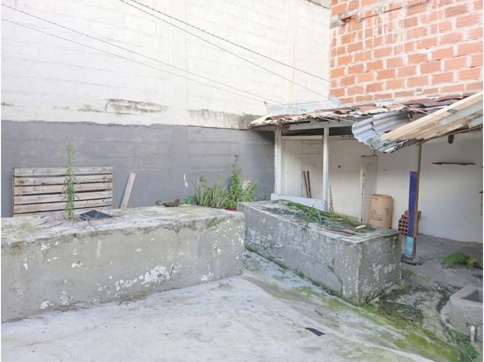 Casa lote Gran Oportunidad de Inversión en el Corazón de La América!