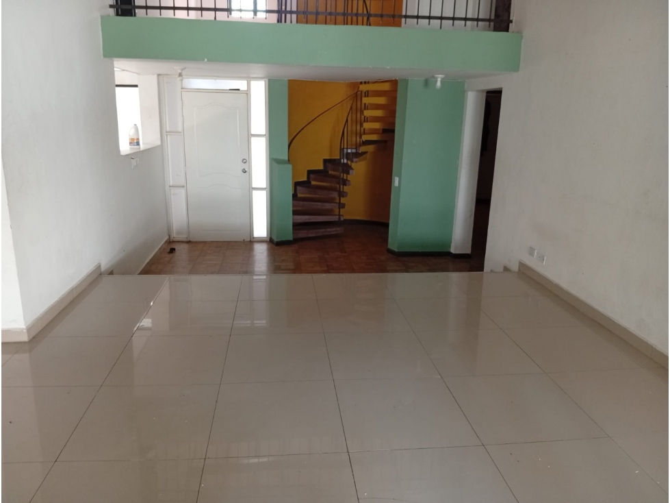 Casa lote en venta en el corazon de Laureles, Medellín — foto 2