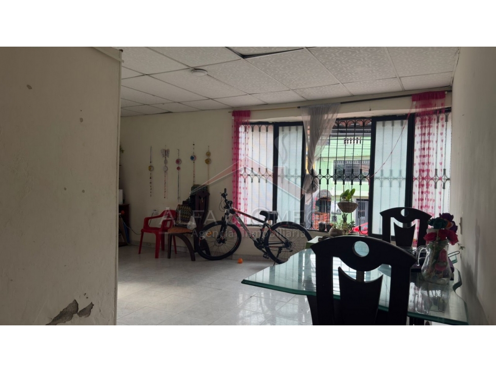 Venta de Casa con 3 Locales en Barrio el Jardín - Ibagué
