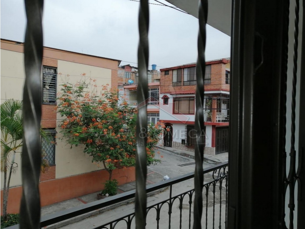 IBAGUÉ SECTOR VALPARAÍSO VENTA DE CASA DE DOS PISOS — foto 2