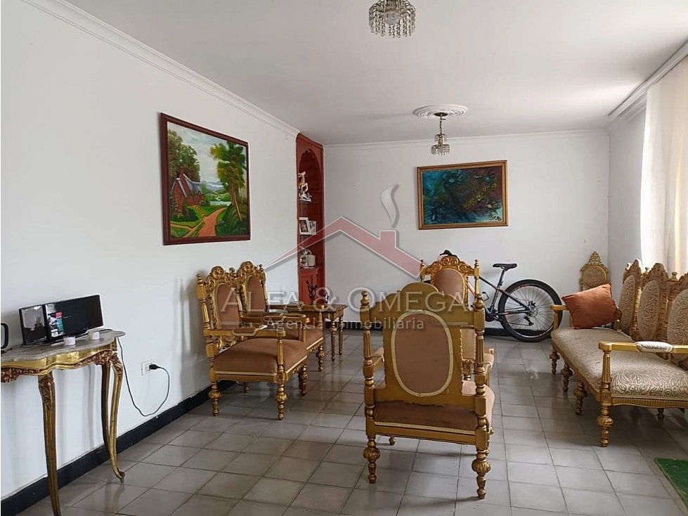 Venta de Casa Amplia en Santa Elena - Ibagué