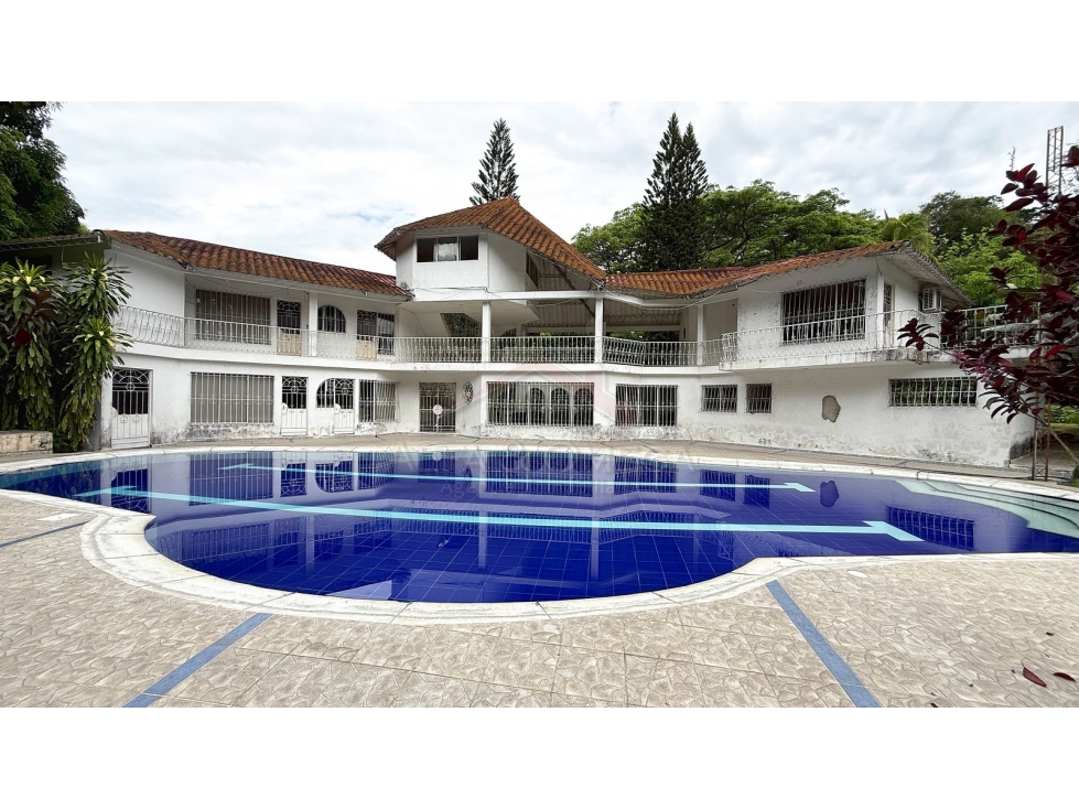 Venta de Finca Sobre la Vía Nacional en Chicoral Ibagué - 1