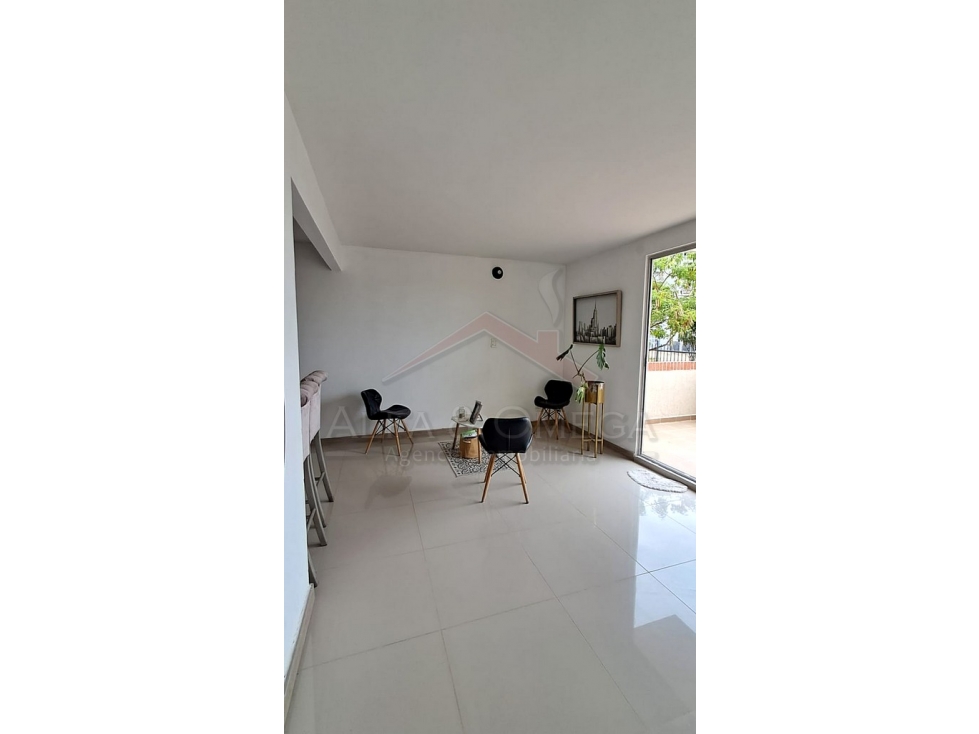 Venta de Apartamento en  Avenidad  Ambalá en  El Vergel Ibagué - 2