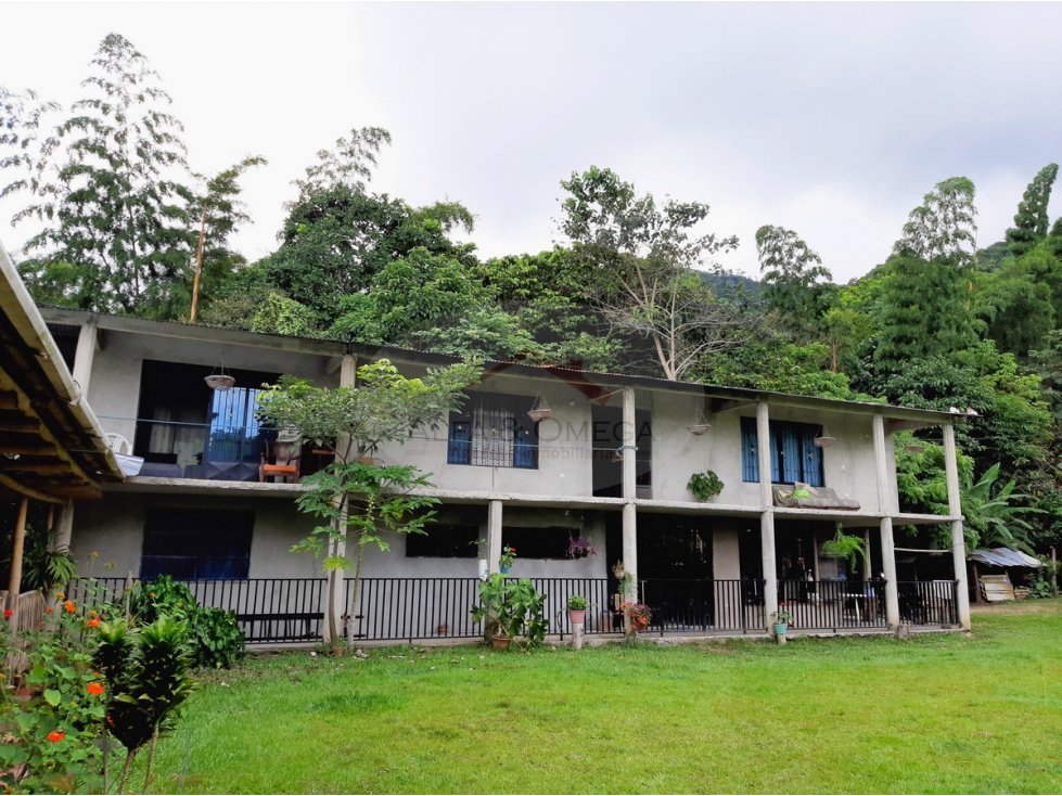 Venta de Casa Campestre con Terreno Cerca al Salado Ibagué - 2