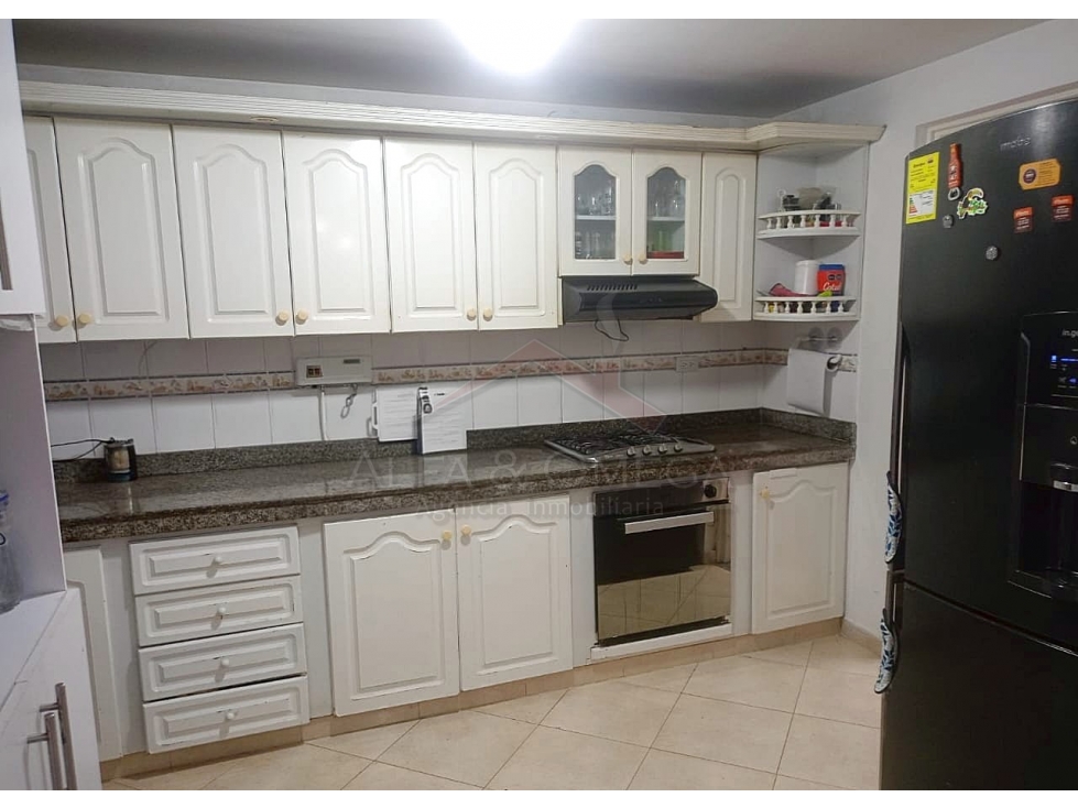 Venta de Casa de 3 Pisos en Conjunto Cerrado El Vergel Ibagué — foto 4