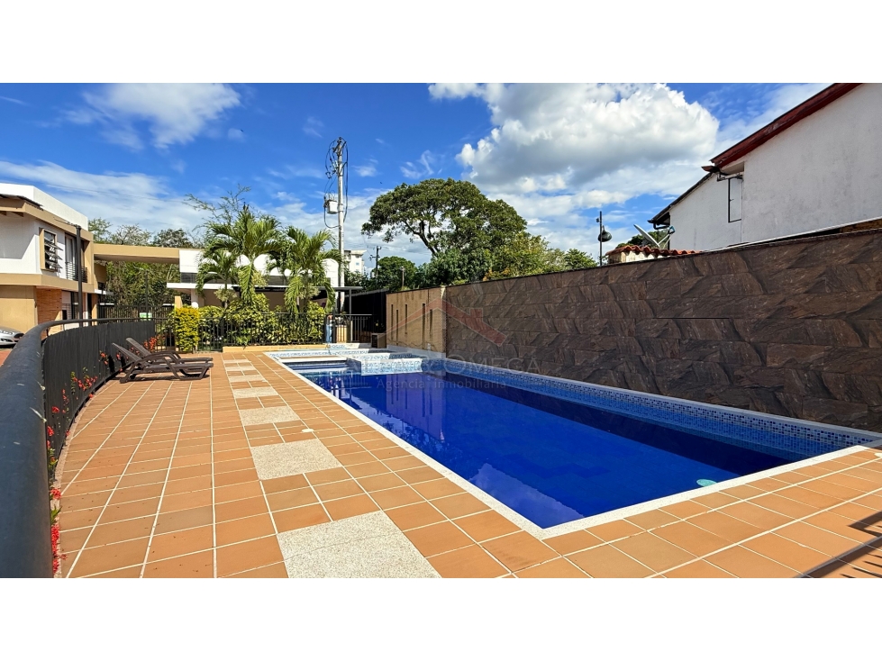 Venta de Casa Moderna en Conjunto Cerrado Sector Aparco Ibagué