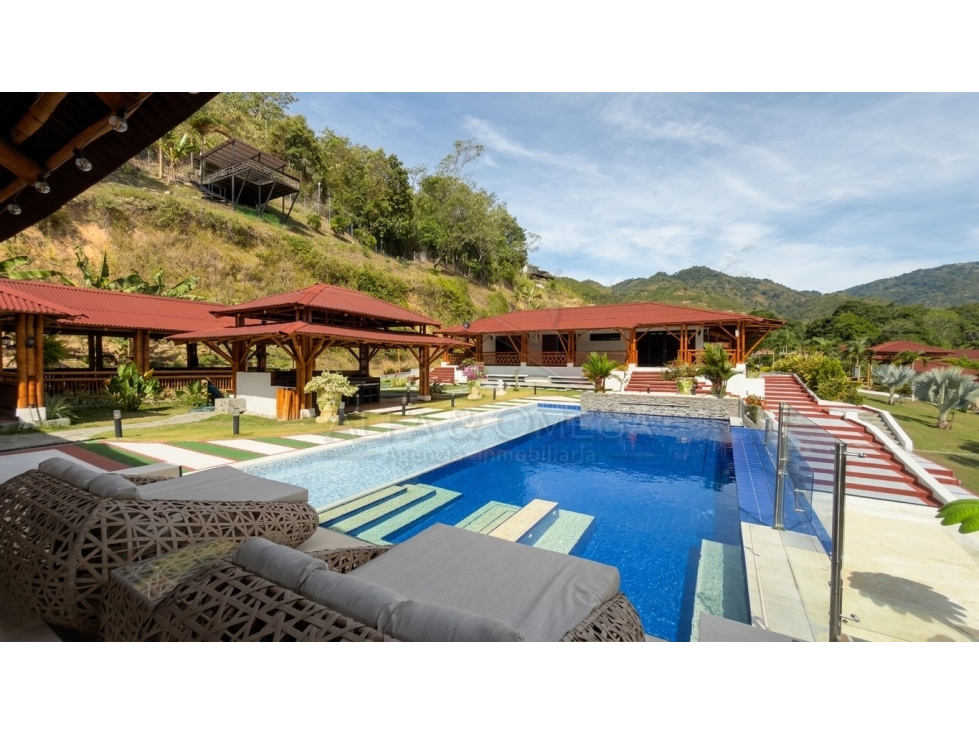 Venta de Casa Quinta con Piscina y Vista Panorámica Ibagué — foto 2