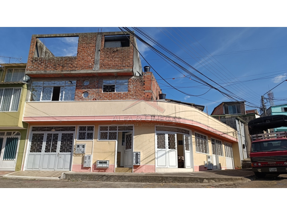 Venta Casa Esquinera con Rentas en Belalcázar Ibagué