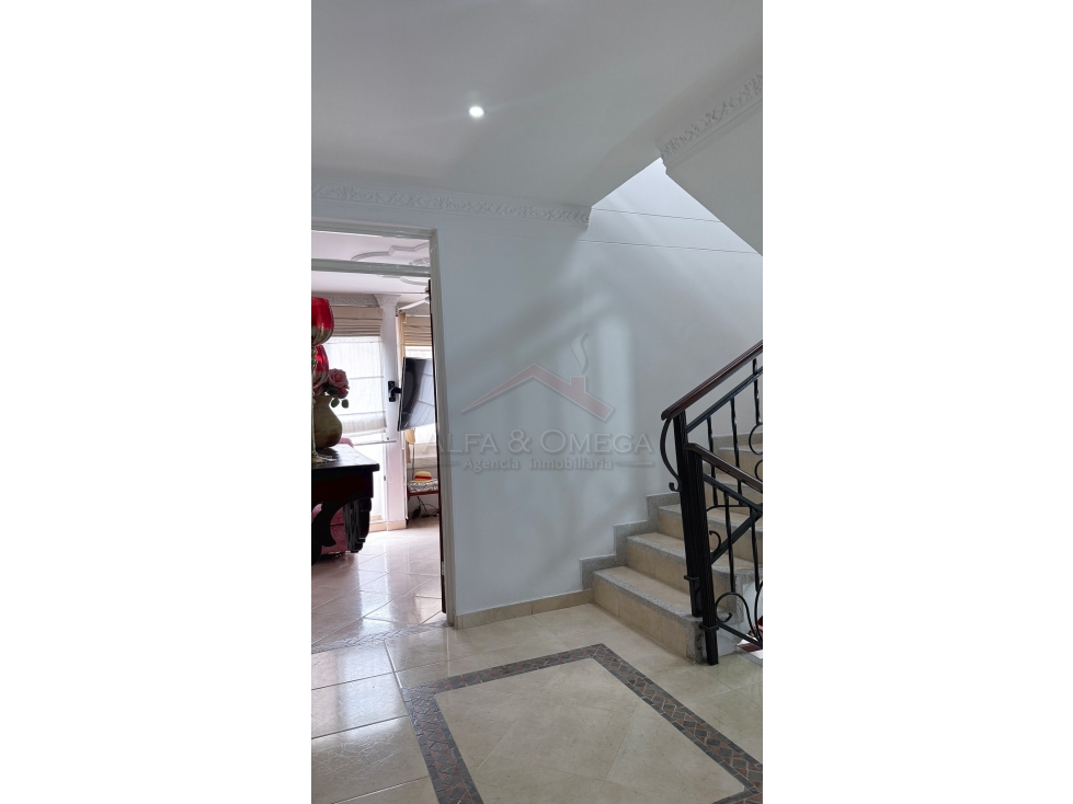 Venta de Casa de 3 Pisos en Conjunto Cerrado El Vergel Ibagué — foto 6