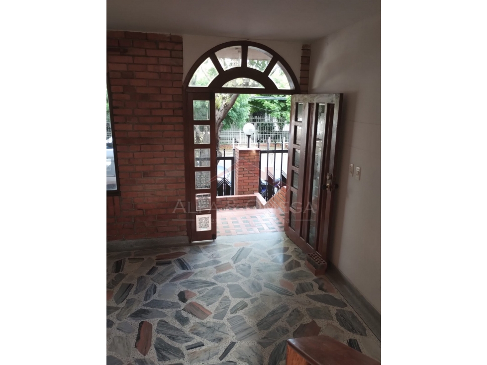 Venta de casa de 3 niveles en barrio La Riviera Cúcuta - 4