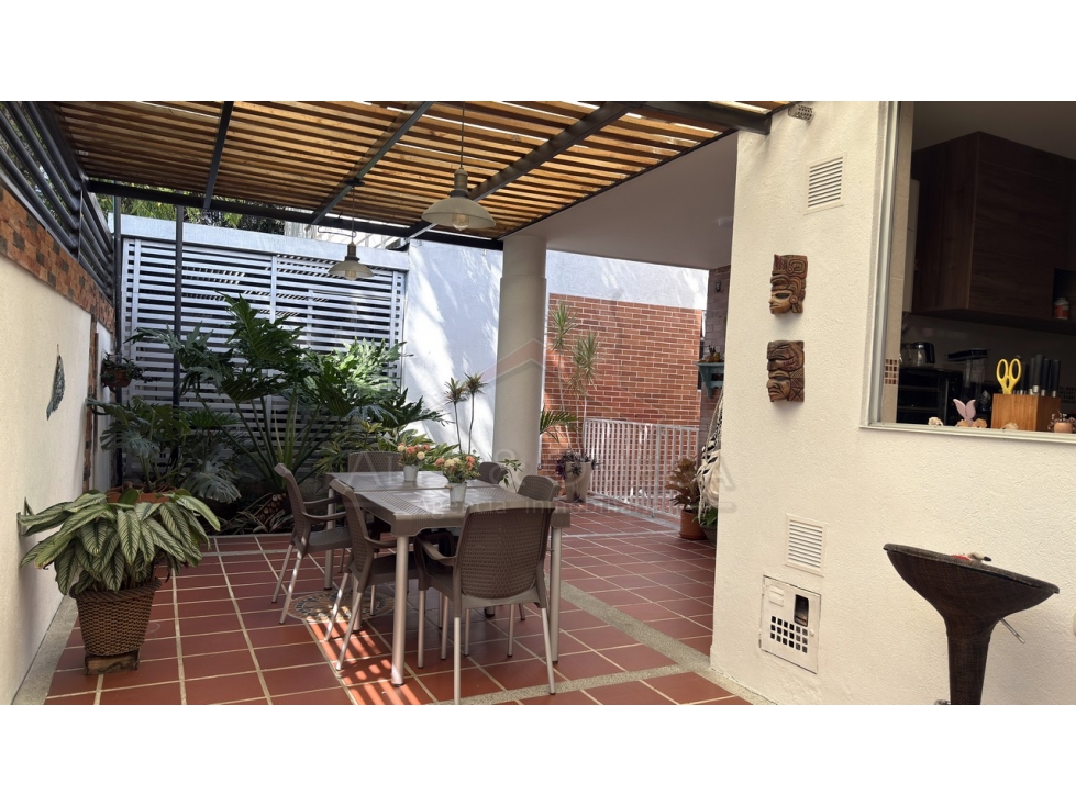 Venta de Casa Moderna en Conjunto en la Via a Picaleña Ibagué - 2